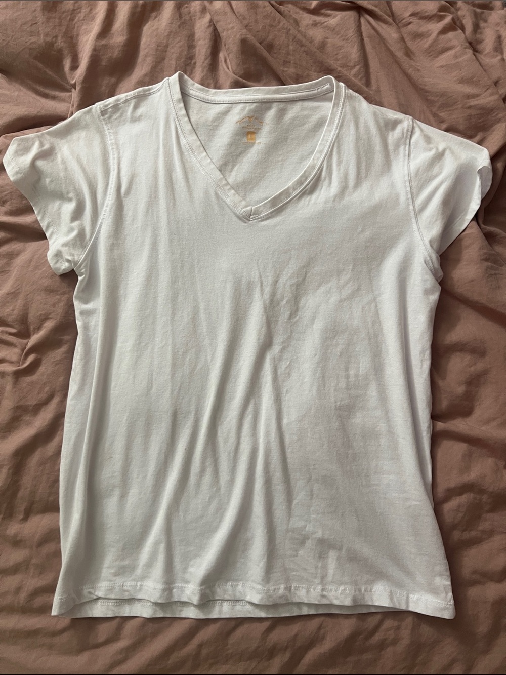 Women's V-Neck Short Sleeve Tee - White